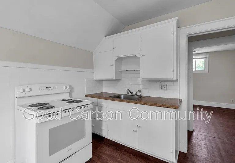 331 Schenck St #2 — Photo 10