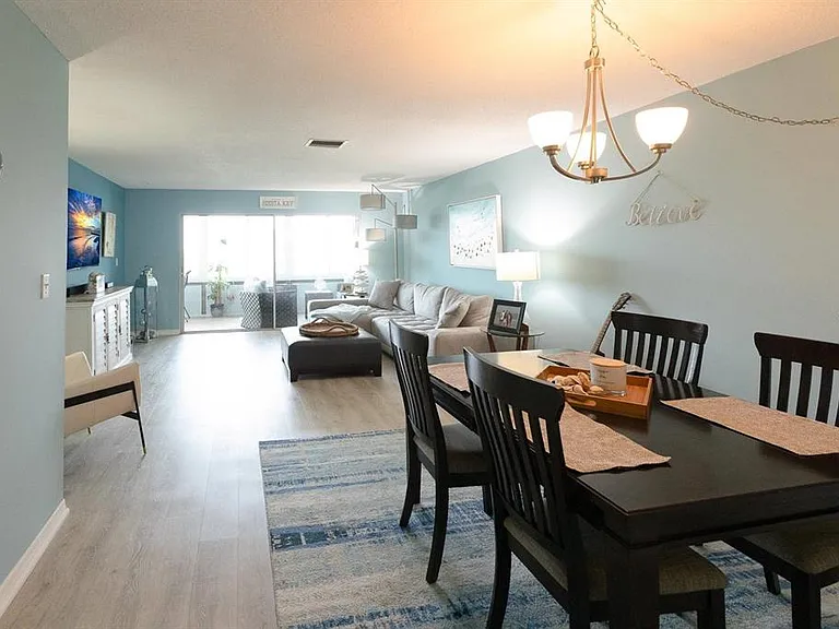 1255 E Peppertree Dr #501 — Photo 19