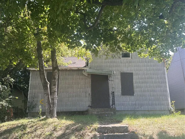 2433 Brown St, Flint, MI 48503