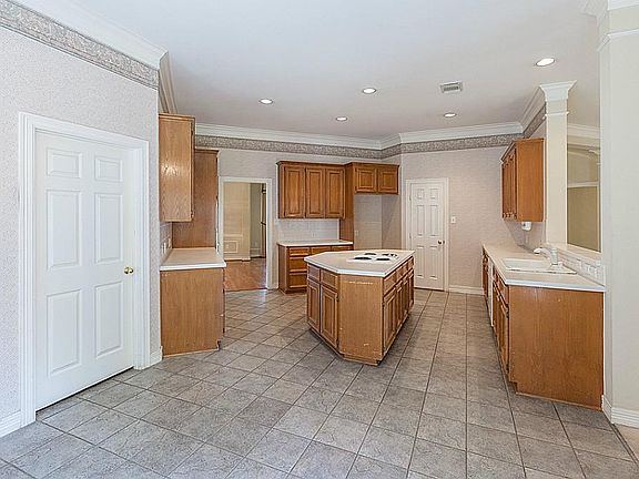 4th image of 1223 Forest Bend Ct