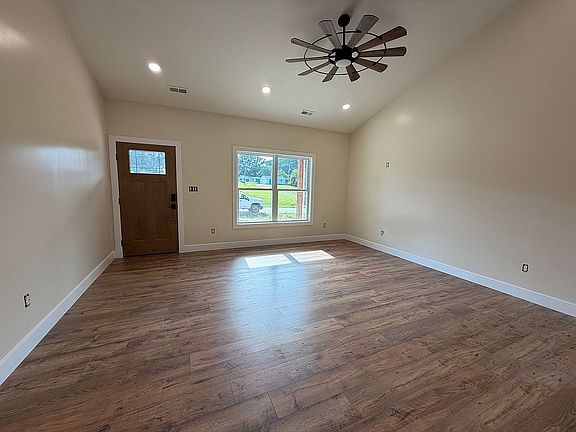 3rd image of 0 Hawthorn Ln