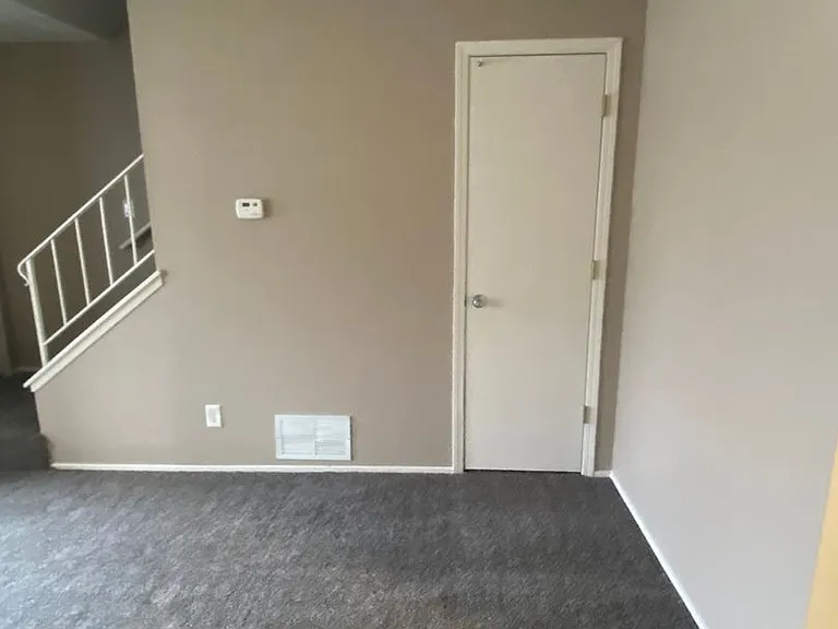 Southdale Square Apartments — Photo 196