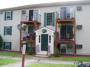 902 White Cedar Blvd, Portsmouth, NH 03801