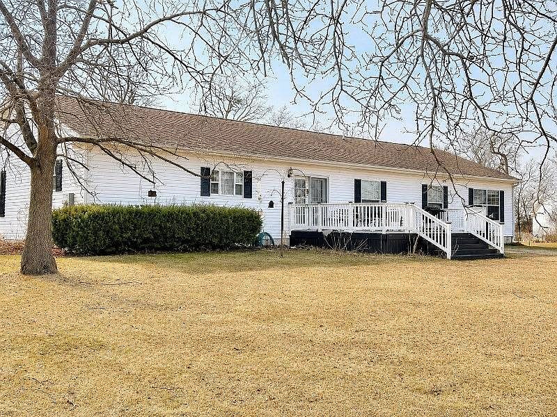 1st image of 2 Candletree Cir