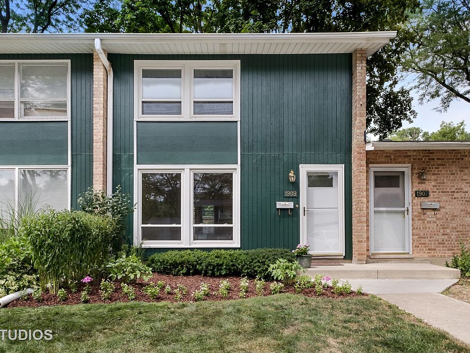 1st image of 1909 Willow Hill Ct