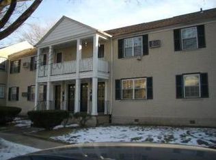22114 67th Ave, Oakland Gardens, NY 11364