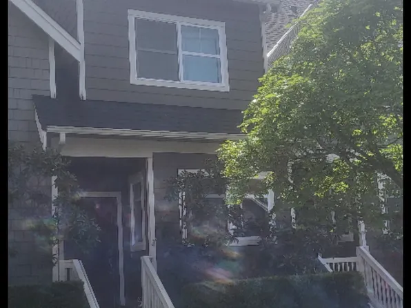 2379 NE Park Dr, Issaquah, WA 98029