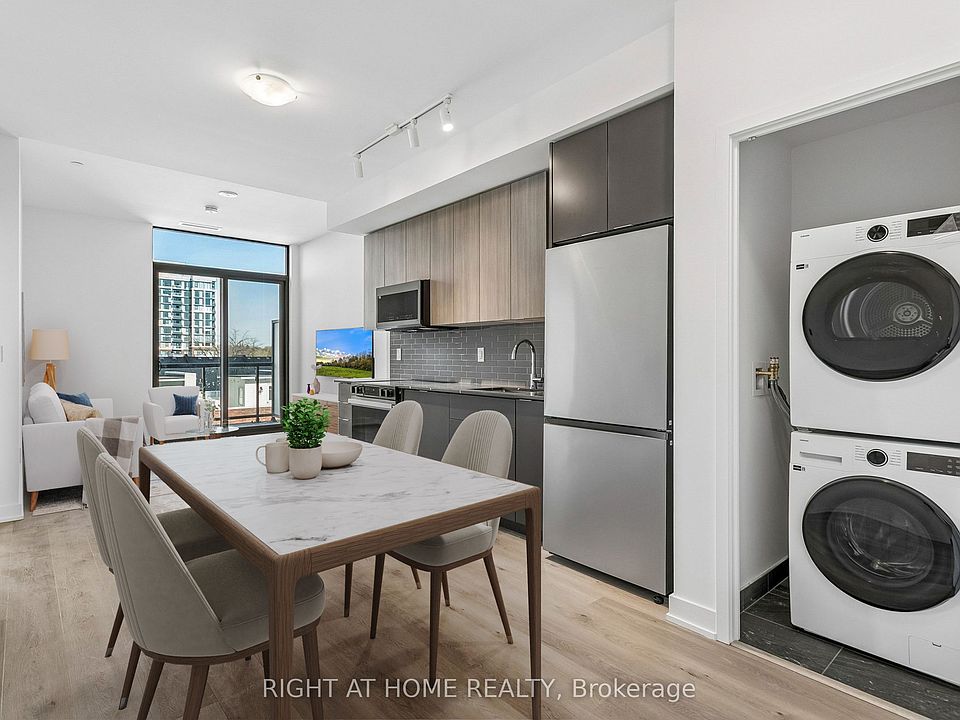 1st image of 2075 Lakeshore Rd #402
