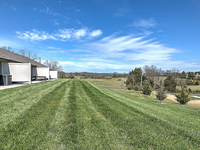 73 Sutter Pl — Photo 19