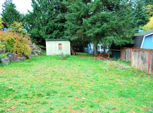 17084 28th Ave NE, Lake Forest Park, WA 98155