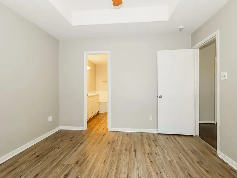 16325 Sun View Ln — Photo 10