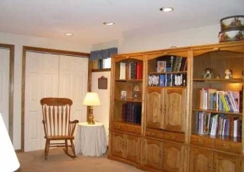 4th image of 15 Melanie Ln