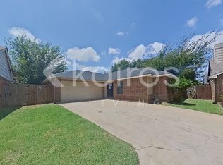 2805 Forest Creek Dr, Fort Worth, TX 76123