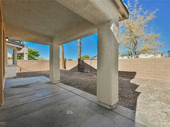 5th image of 1020 Oceanwood Ave