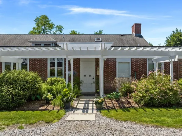 64 Ober Rd #64, Newton Center, MA 02459