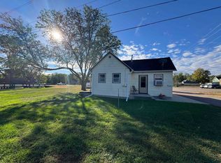 311 W 7th St, Yankton, SD 57078