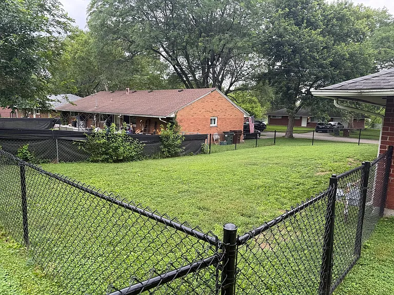 4417 Grayson St — Photo 13