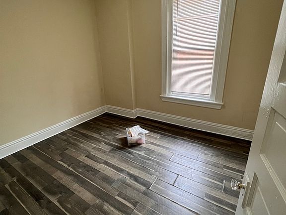 2nd image of 200 Minor St