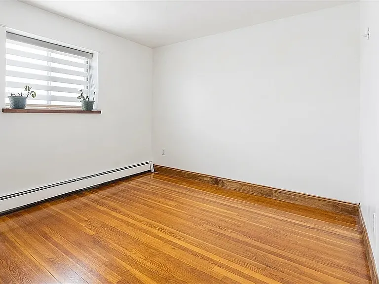 14 Riverside St #4 — Photo 7
