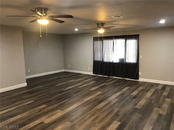 4th image of 1501 N Tonopah Dr