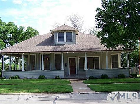 1st image of 319 Corsicana St