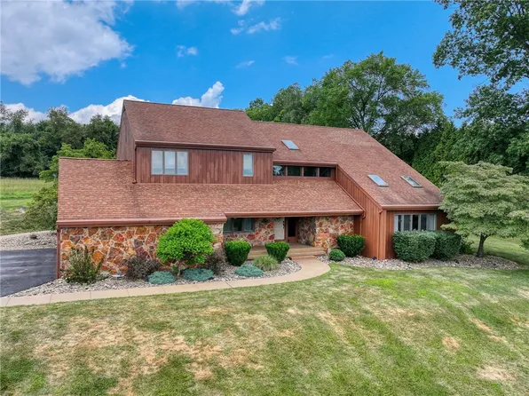 600 Carpenter Ln, North Huntingdon, PA 15642