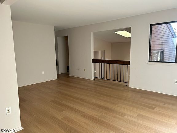 2nd image of 45 Meadowview Dr