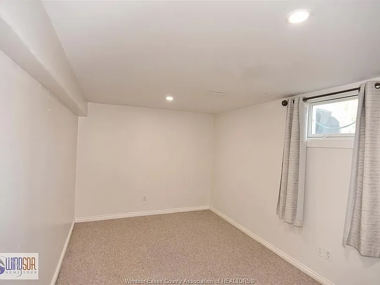 600 Cousineau Rd #LOWER — Photo 35