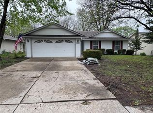 1608 N Lazy Branch Rd, Independence, MO 64058