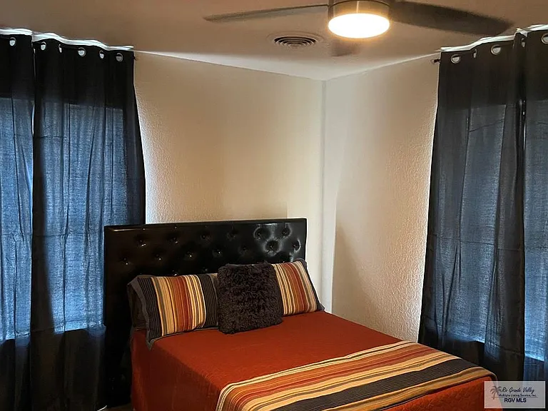 1617 E Los Ebanos Blvd — Photo 20