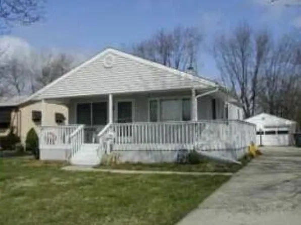 884 Strimple Ave, Columbus, OH 43229