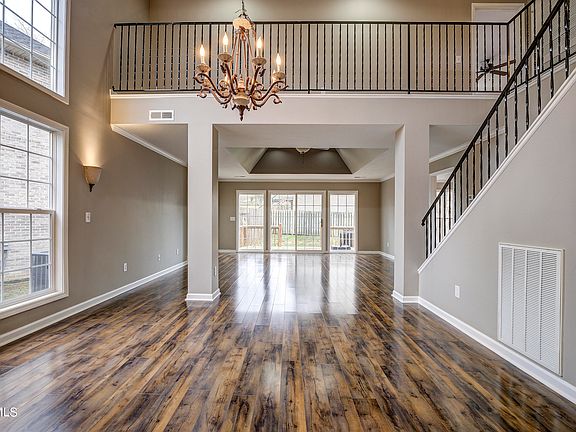 5th image of 104 Westin Parc #33