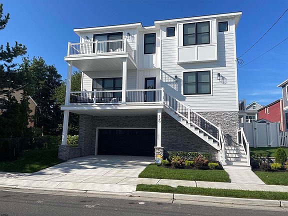 2nd image of 120 N Clarendon Ave