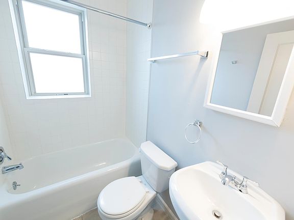 5th image of 3446 Lawn Ave APT 3