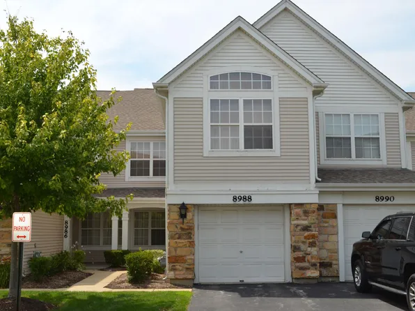 8898 Heathwood Cir #8898, Niles, IL 60714