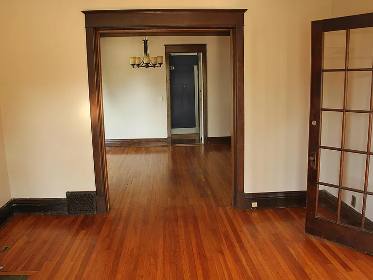 3232 Summit St — Photo 9