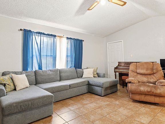 4th image of 3733 Dowell Dr