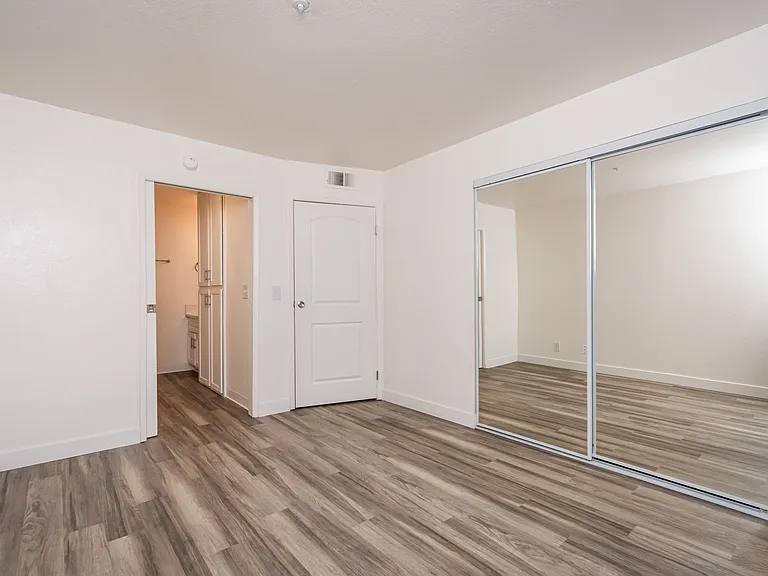 Liv 1621 Apartments — Photo 52