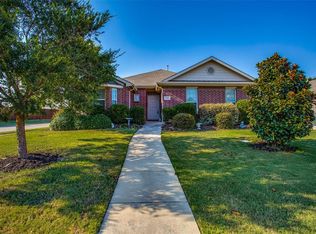 2201 Prescott Downs Dr, Denton, TX 76210