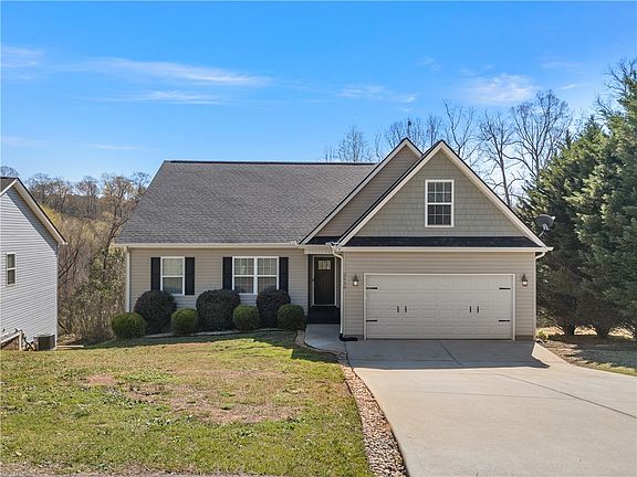 4th image of 2520 Linmar Cir