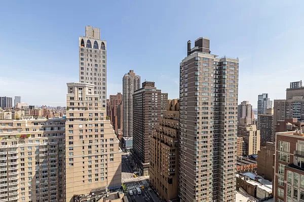 1st image of 185 E 85th St APT 33A