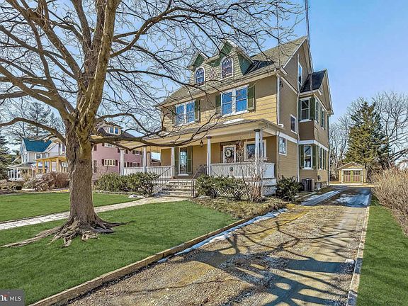 3rd image of 20 Newburg Ave