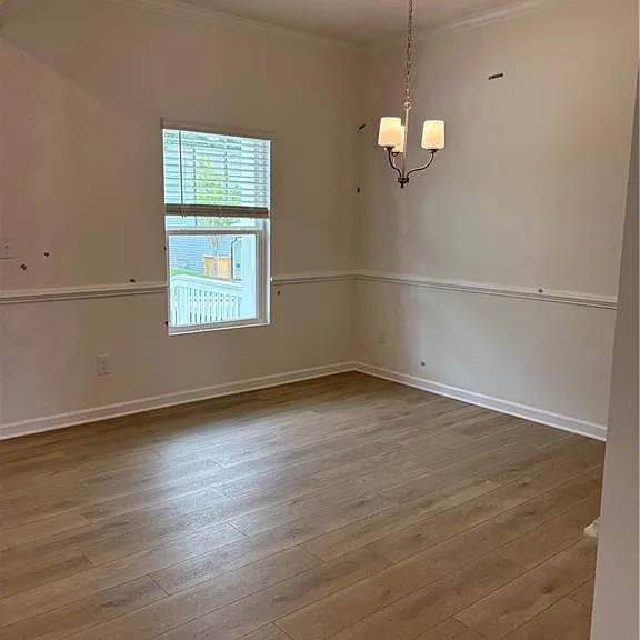 329 Bloomfield Cir — Photo 3
