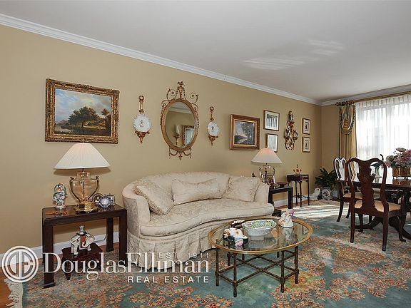 2nd image of 101 Jackson Ave APT 4D