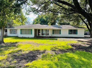 909 S Robinson Dr, Waco, TX 76706