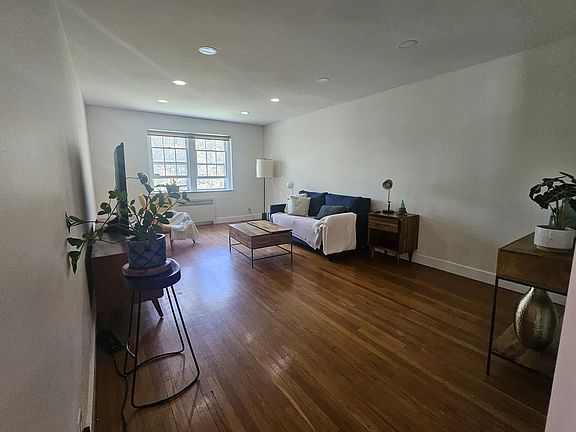 5th image of 185 E Palisade Ave APT A1b