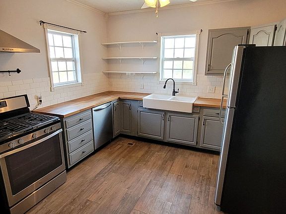 4th image of 606 Hillcrest Dr