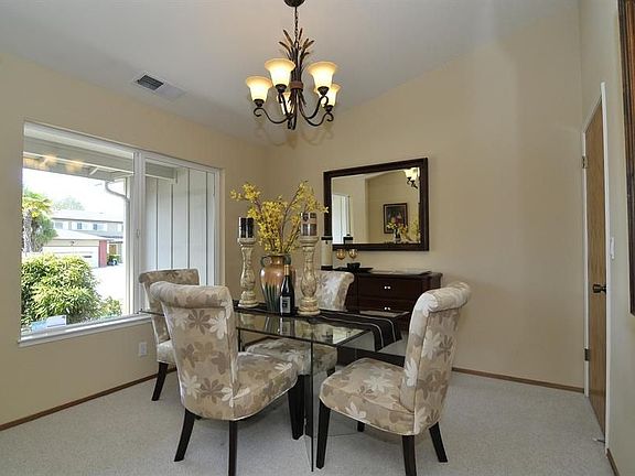 5th image of 786 Sequoia Dr