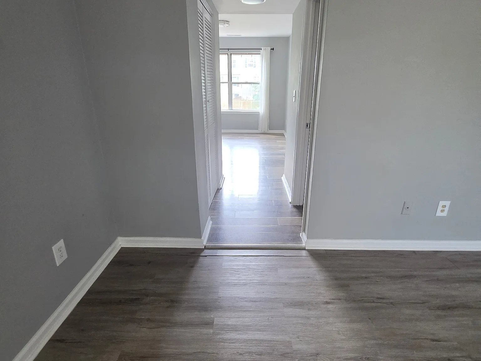3 bed, 1920 sqft, $3,200 — Photo 2
