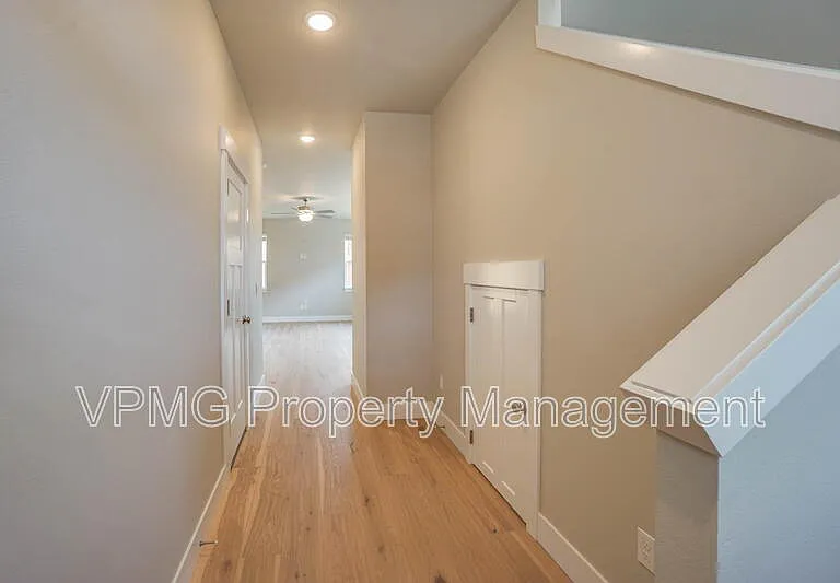 2347 E Otter Loop — Photo 4
